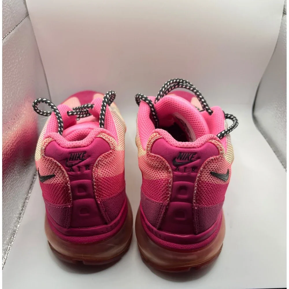 Nike top women